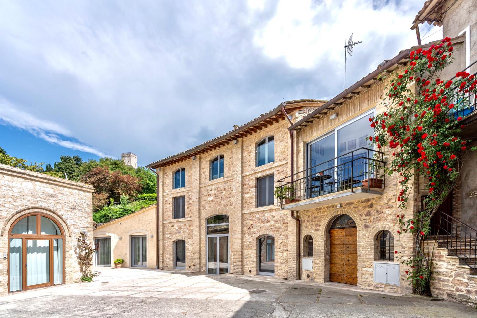 Апартаменты Anfihouse - Assisi Relais Экстерьер фото